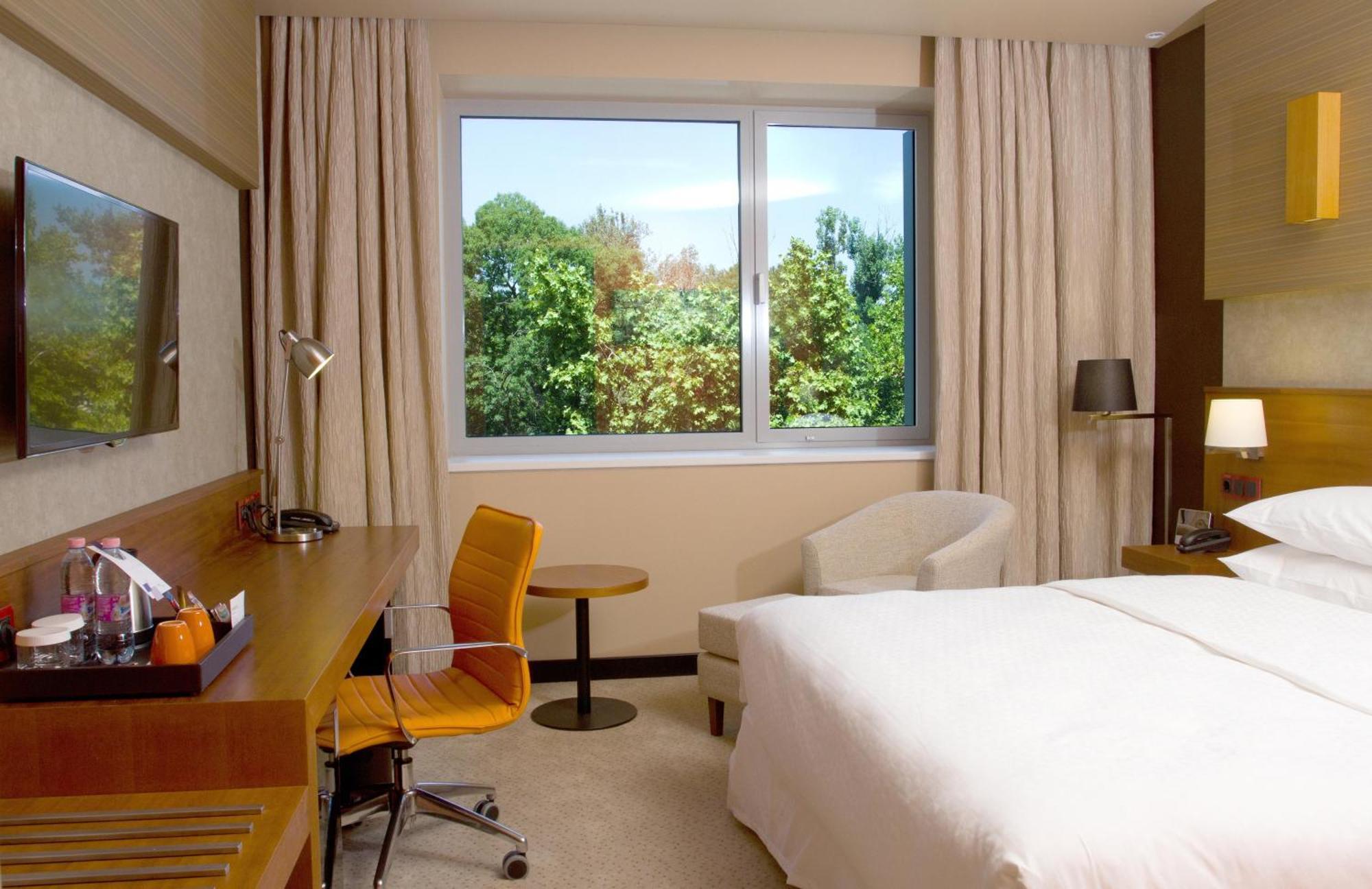 Hotel Four Points By Sheraton és Konferenciaközpont Kecskemét